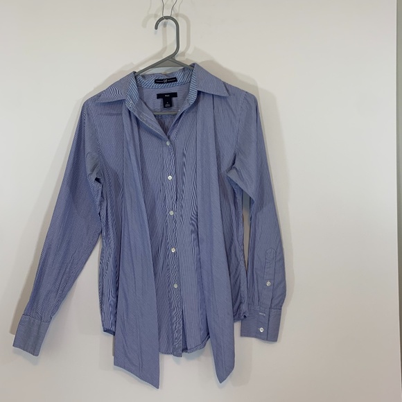 GAP Tops - 5/$25 Gap Fitted Button Down with Bow tie at Neck